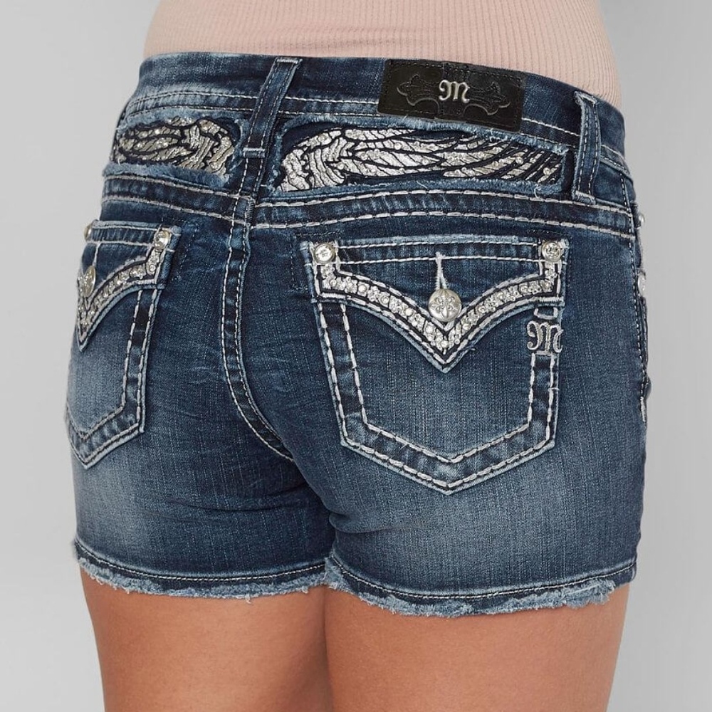Miss me shorts size 32 midrise easy